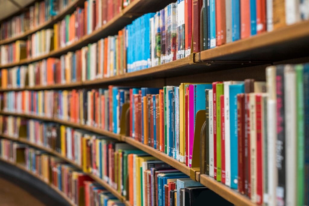 Library - Summerhill Bungalow